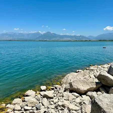 Three Brothers Guest house Shiroka