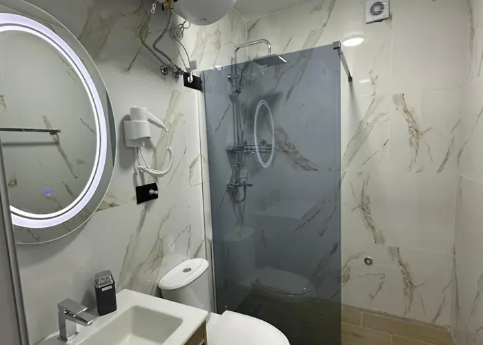 Guest house Three Brothers Shiroka