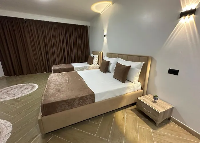 Three Brothers 3* Shiroka