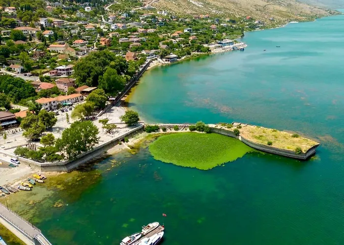 Guest house Three Brothers 3*