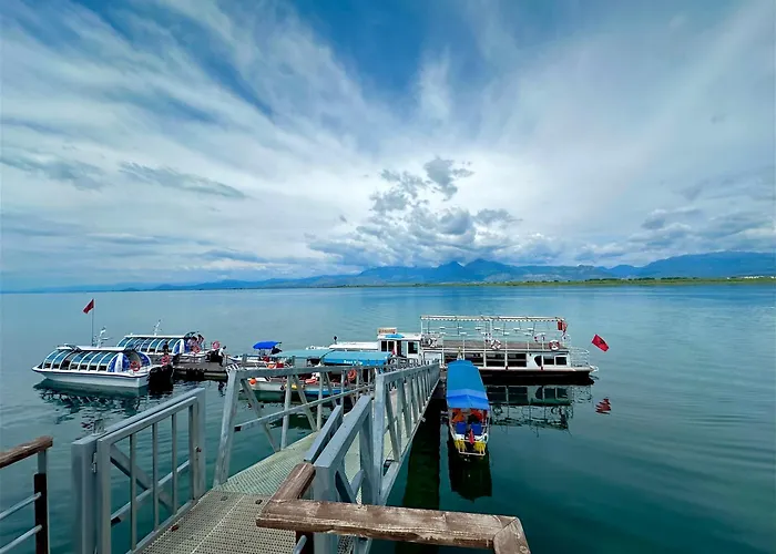 Three Brothers 3* Shiroka