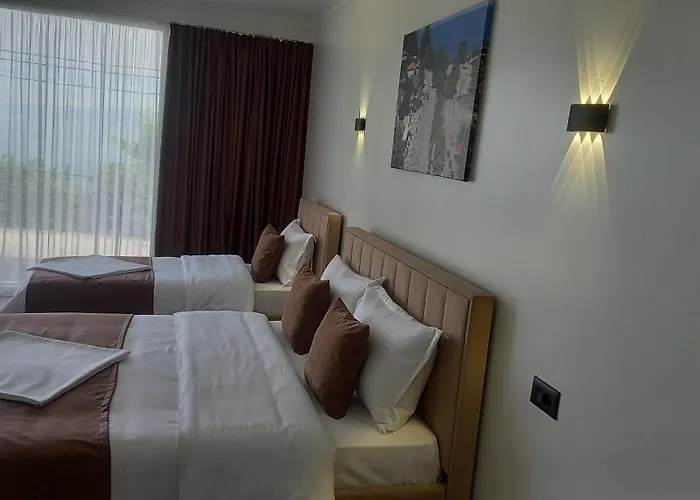 Three Brothers 3* Široka