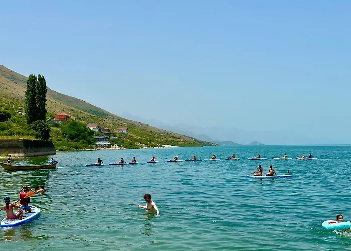 Guest house Three Brothers Shiroka