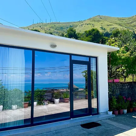 Гостевой дом Three Brothers Shiroka